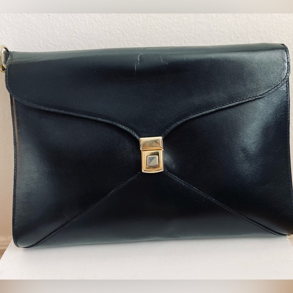 HIGH FASHION HANDBAGS - BLACK - GENUINE LEATHER - HANDBAG/CLUTCH - Gold Accents - Picture 2 of 7